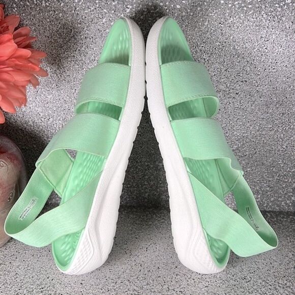 Crocs Mint Green Strappy Sandals Shoes LiteRide Size 5 - Picture 5 of 6